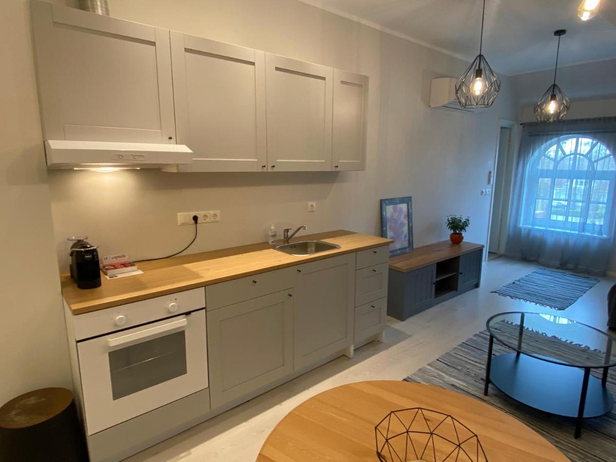 Captain'S House - Kaptenimaja - Apartments Kardla Ngoại thất bức ảnh